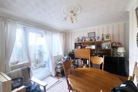 33 Martin Road, Aveley, South Ockendon, RM15 4TR