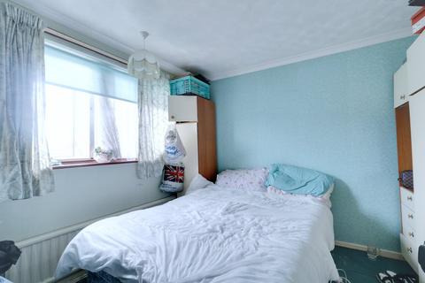 33 Martin Road, Aveley, South Ockendon, RM15 4TR