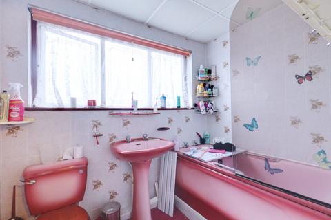 33 Martin Road, Aveley, South Ockendon, RM15 4TR