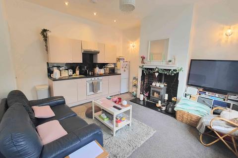 51 Lightcliffe Road, Brighouse, HD6 2DJ