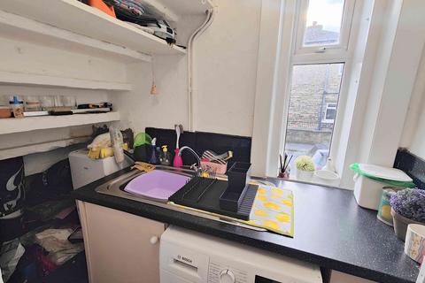 51 Lightcliffe Road, Brighouse, HD6 2DJ