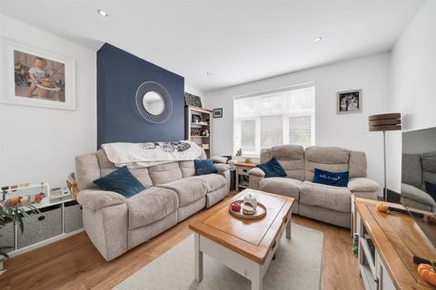 3 bedroom semi-detached house for sale, Sandringham Road, Bromley