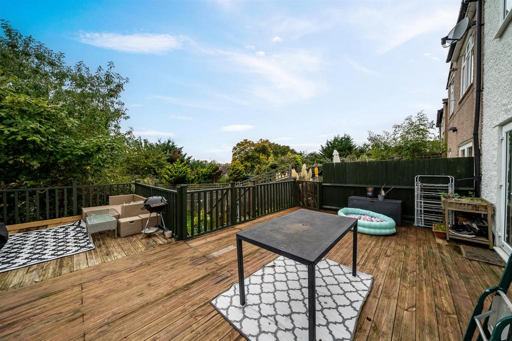 Garden Decking.jpg