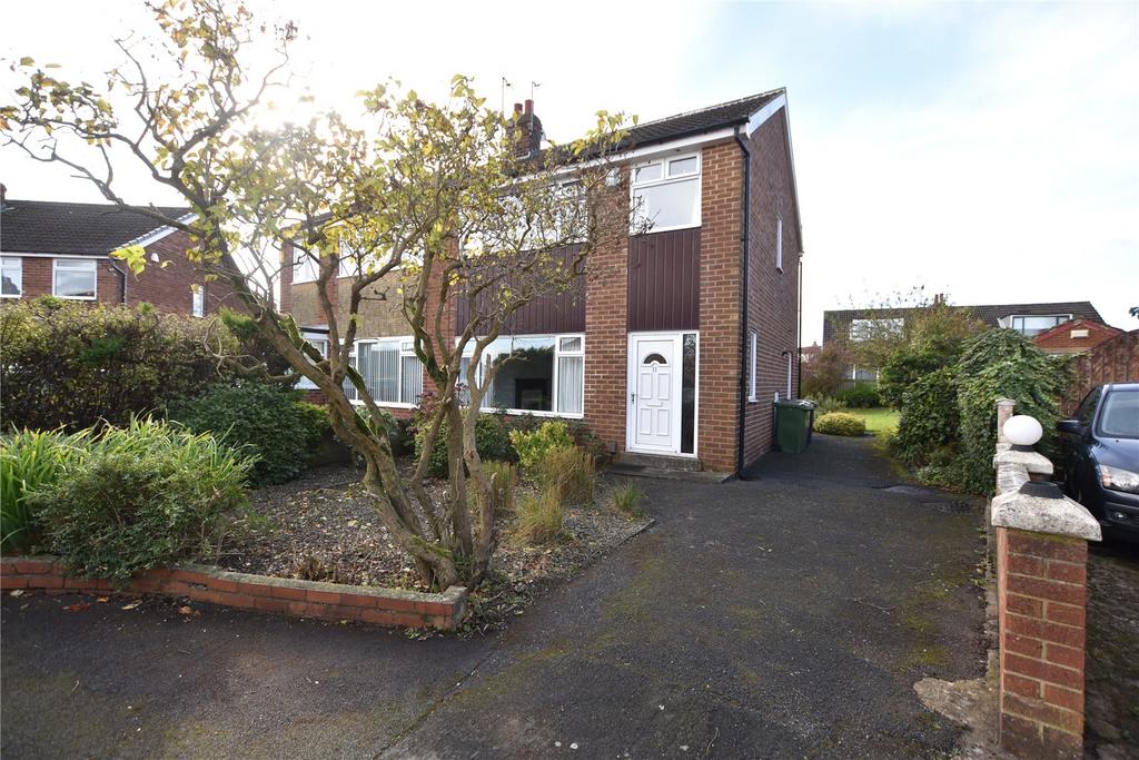 Red Hall Court, Leeds, West Yorkshire 3 bed semidetached house for