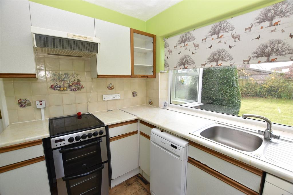 Red Hall Court, Leeds, West Yorkshire 3 bed semidetached house for