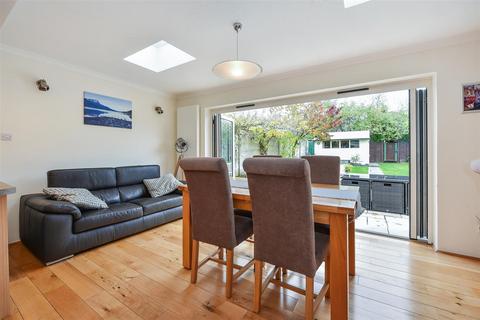 34 Ash Tree Road, Andover, SP10 3BY