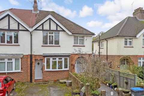26a Buckhurst Way, East Grinstead, RH19 2AF
