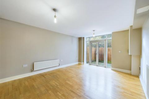 2 bedroom flat to rent, 23 Osborne Mews, Lyndhurst Road, Nether Edge, Sheffield, S11 9EG