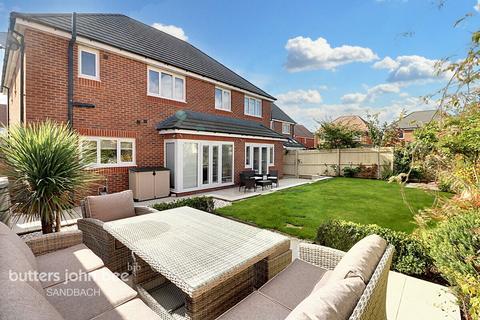 5 bedroom detached house for sale, Red Clover Drive, Sandbach