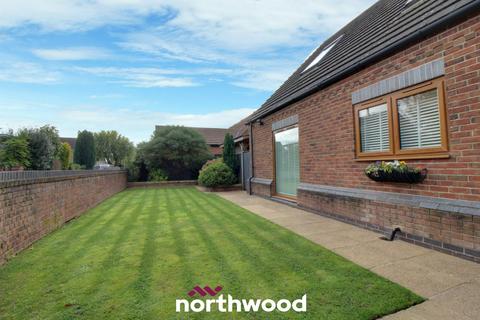 5 bedroom bungalow for sale, West Court, Doncaster DN8