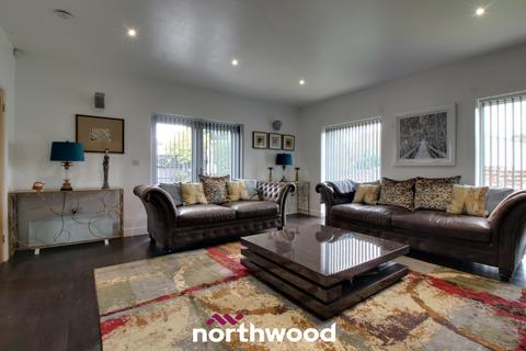 undefined, West Court, Doncaster DN8