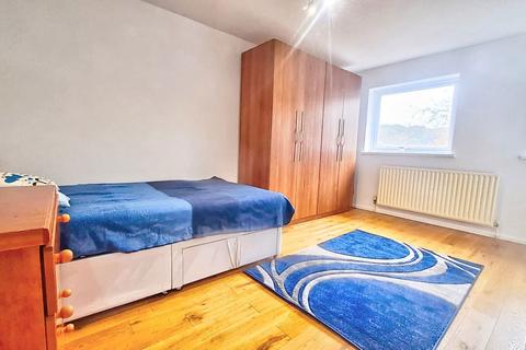 2 bedroom end of terrace house for sale, Bevandean Close, Stoke-on-trent ST4