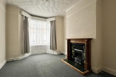 2 bedroom end of terrace house for sale, Candler Street, Scarborough