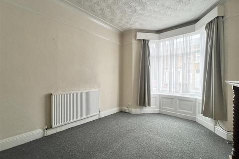 2 bedroom end of terrace house for sale, Candler Street, Scarborough