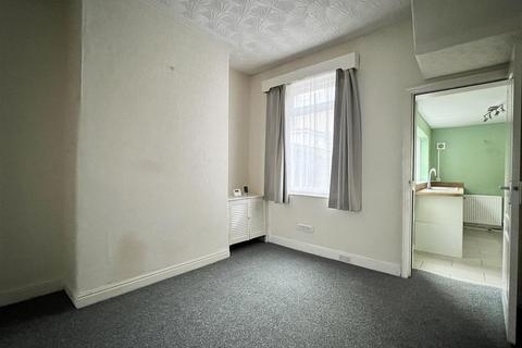 2 bedroom end of terrace house for sale, Candler Street, Scarborough