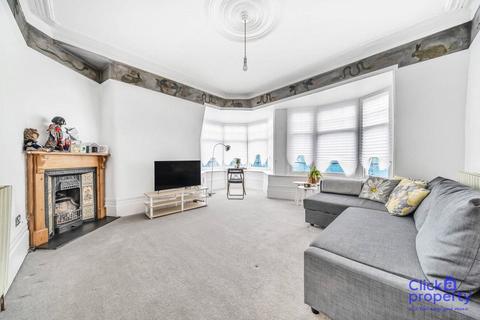 3 bedroom apartment to rent, Fortis Green Road, Muswell Hill N10