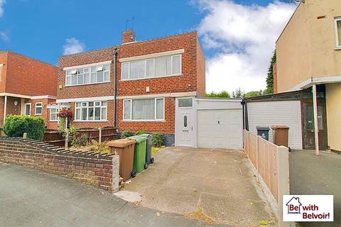 3 bedroom semi-detached house to rent, Franchise Street, Wednesbury WS10