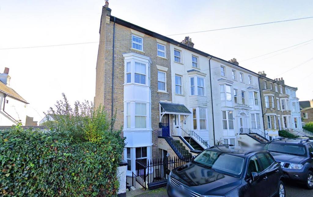 Devonshire Terrace, Broadstairs 2 bed property for sale £375,000