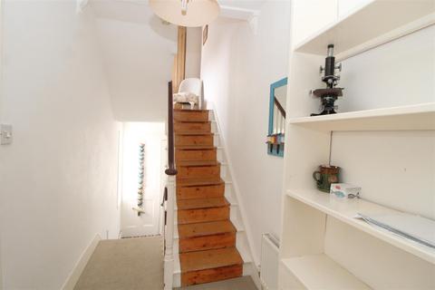 1 Devonshire Terrace, Broadstairs, CT10 1HH