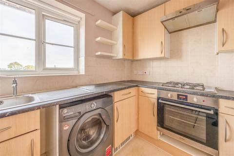 2 bedroom apartment for sale, COLLIER WAY, Southend-On-Sea