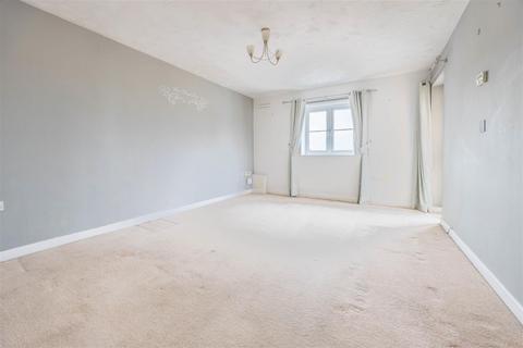 2 bedroom apartment for sale, COLLIER WAY, Southend-On-Sea