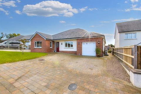 3 bedroom detached bungalow for sale, Clos Brynmor, Penparc, Cardigan