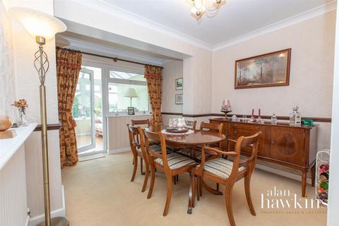 3 bedroom detached house for sale, Kingsley Avenue, Royal Wootton Bassett SN4 8