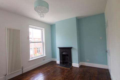 2 bedroom terraced house to rent, Kingshill Road, Chorlton, M21 9EZ