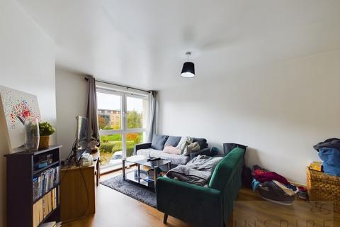 1 bedroom flat for sale, Commonwealth Drive, Crawley RH10