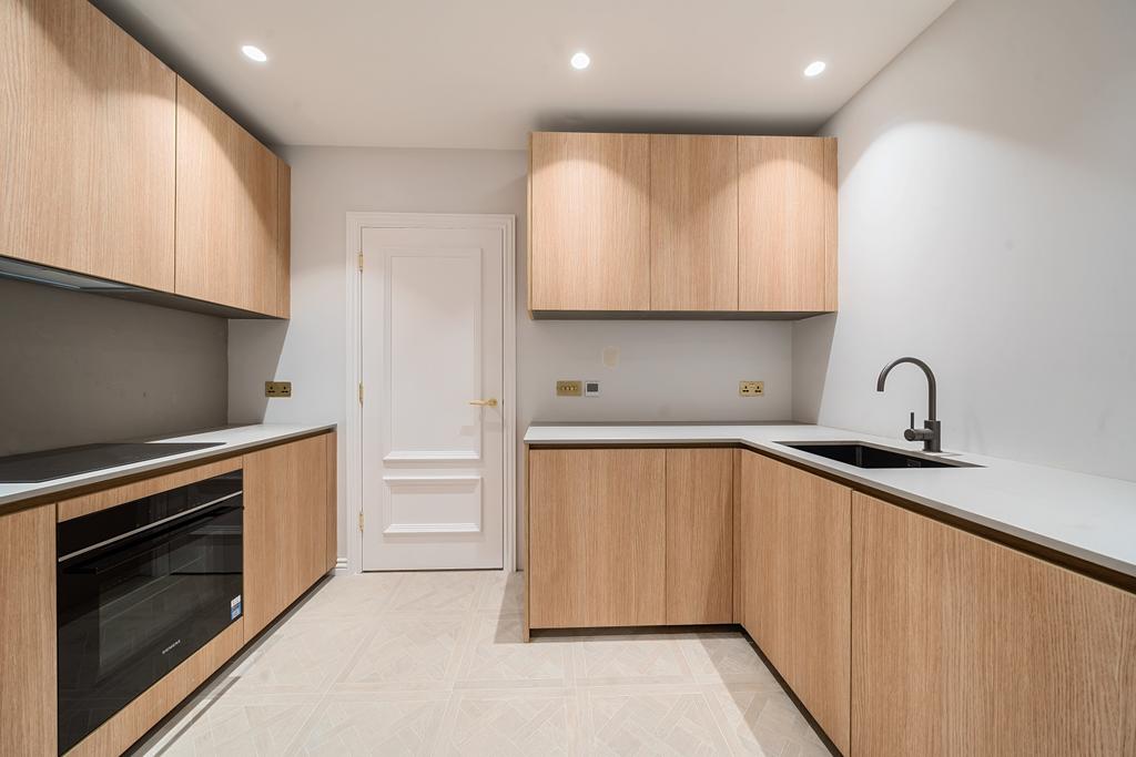 5458 Union Street London SE1 2 bed flat to rent £5,500 pcm (£1,269 pw)