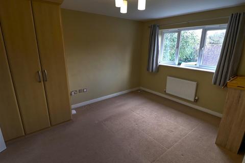 3 bedroom detached house to rent, St. Peters Way, Stratford-Upon-Avon