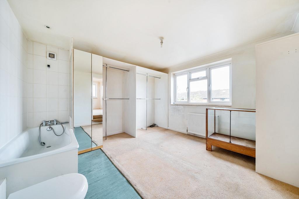 Dressing/Bathroom