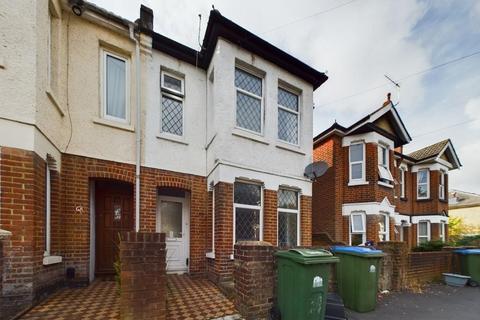 5 bedroom house to rent, Newcombe Road, Southampton