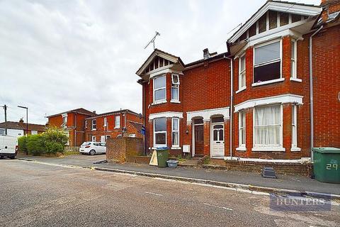 3 bedroom terraced house to rent, Castle Street, Southampton