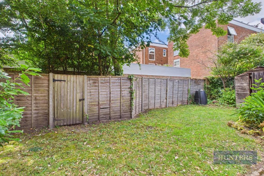 CAM05152 G0-PR0128-STILL019.jpg