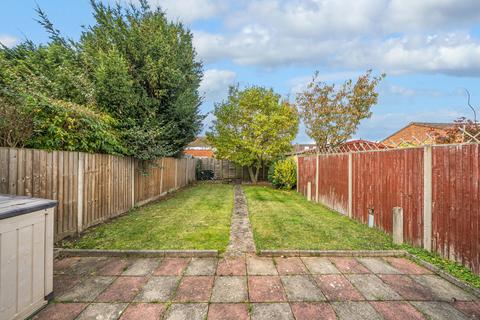 3 bedroom semi-detached house for sale, Green Lane, Shepperton, TW17