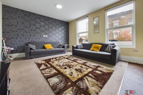 1 bedroom flat to rent, Station Road, London