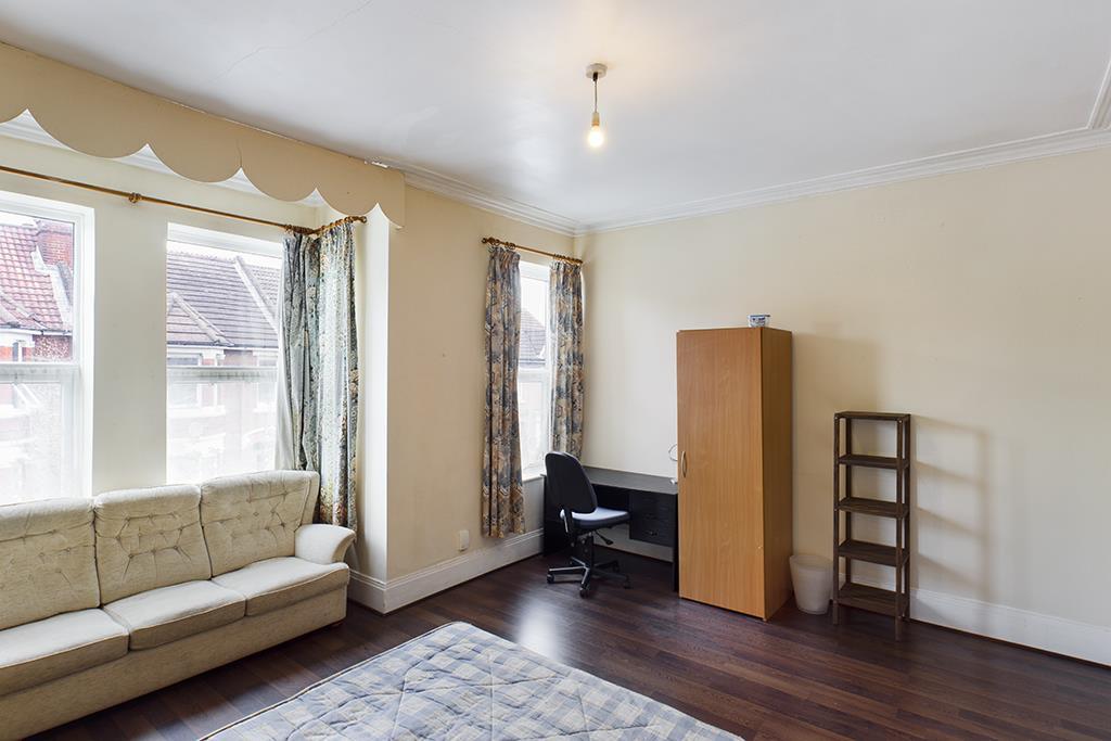 CAM00627 P1-PR0173-STILL13.jpg