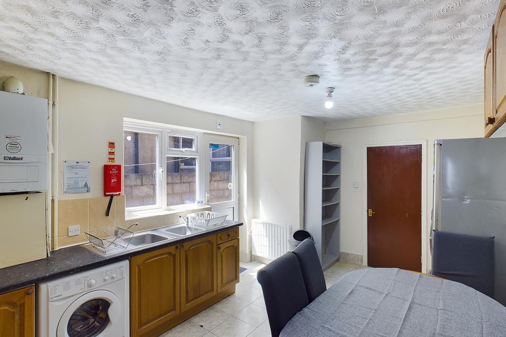 CAM00627 P1-PR0173-STILL05.jpg