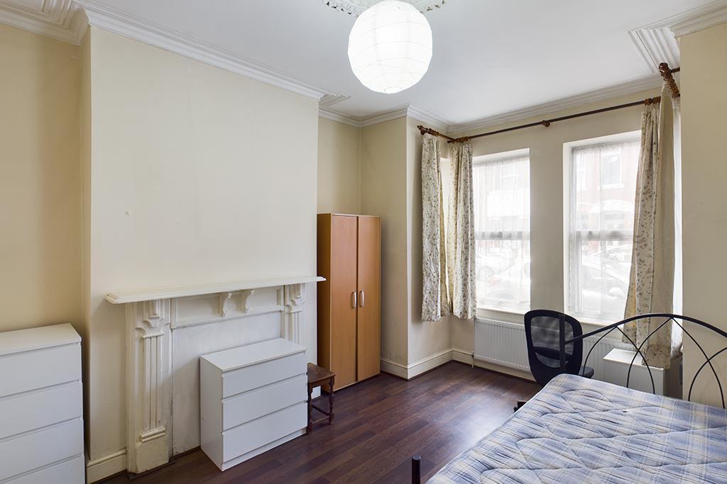 CAM00627 P1-PR0173-STILL01.jpg