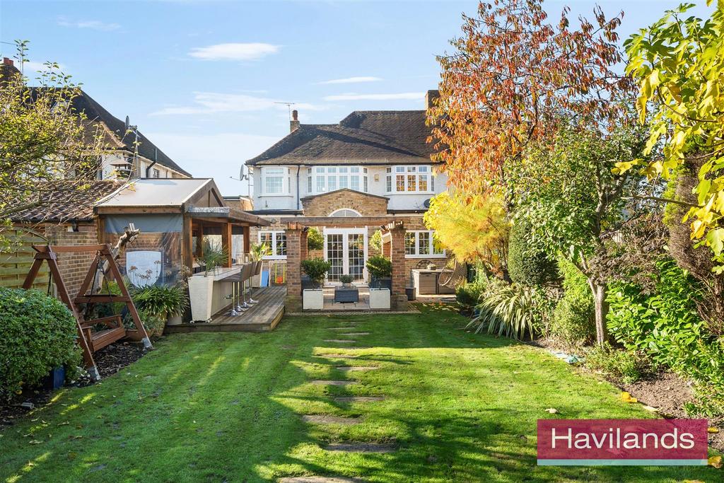 5 The Ridgeway N14 6 NX-13.jpg