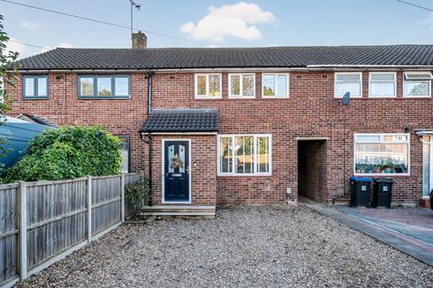 3 bedroom terraced house for sale, Lambourne Crescent, Surrey GU21