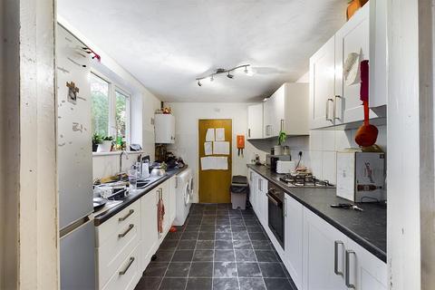 4 bedroom terraced house to rent, Brickfield Road, Southampton, Hampshire