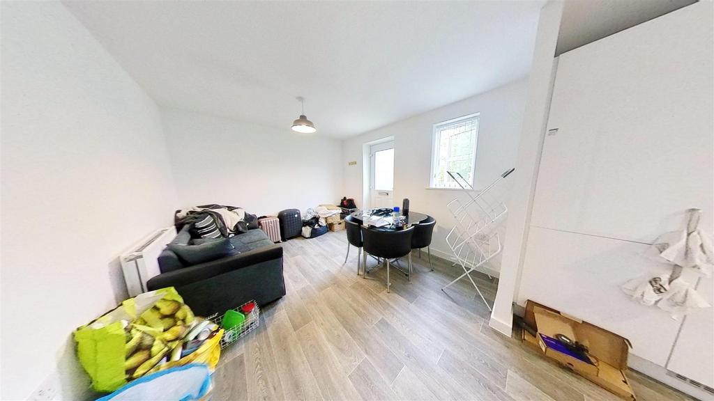 2-Bowthorpe-Court-09
