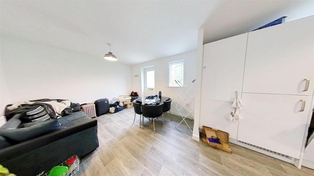2-Bowthorpe-Court-09