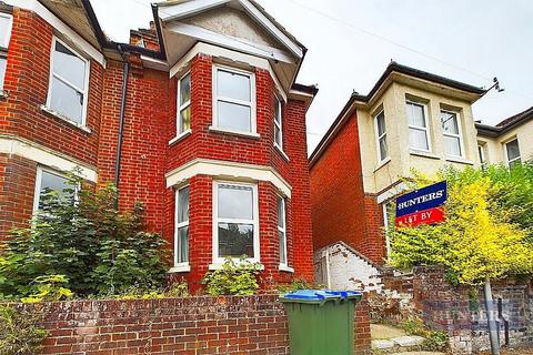 4 bedroom semi-detached house to rent, Burlington Road, Southampton, Hampshire