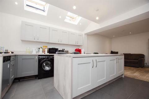 undefined, Raddlebarn Road, Selly Oak B29