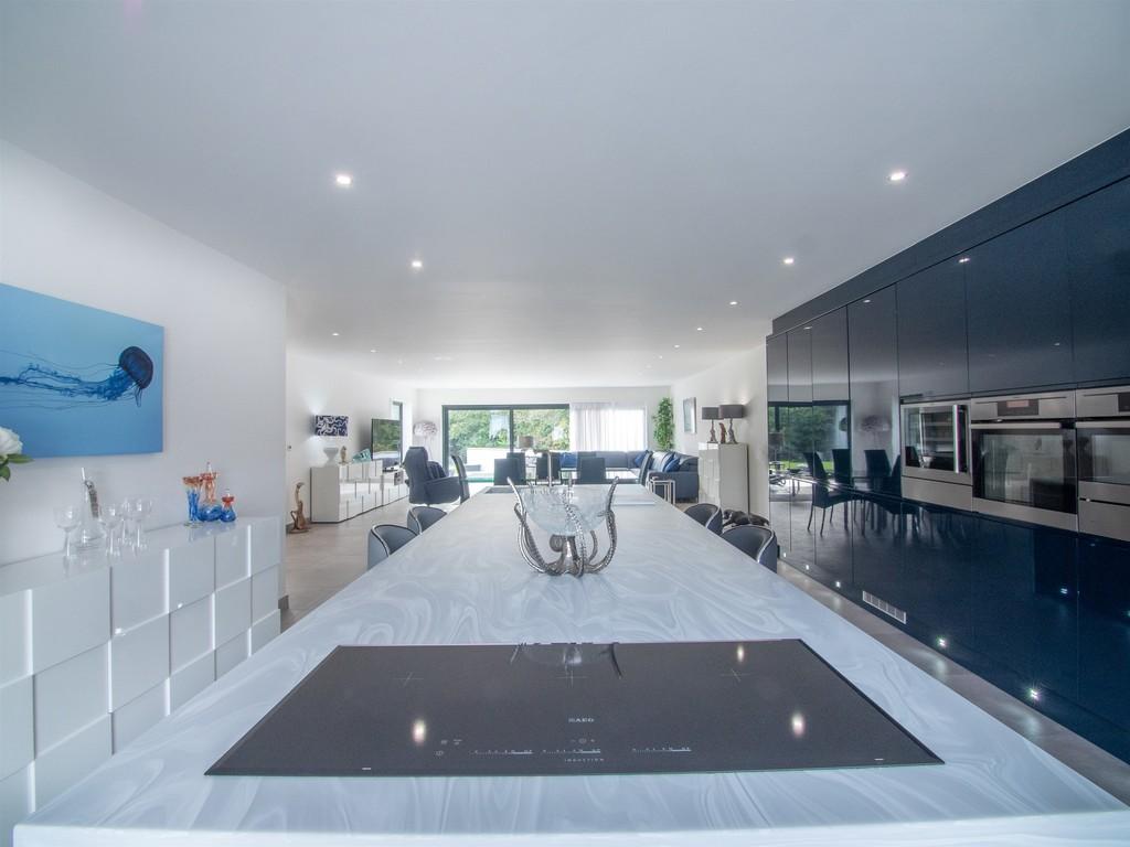 Open Plan Living Room, Dining Room and Kitchen