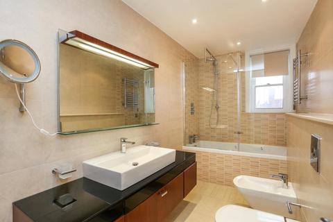 3 bedroom flat to rent, Duchess of Bedford House, Kensington, W8