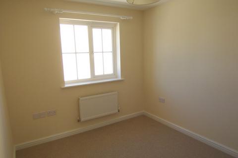 3 bedroom terraced house to rent, Lupin Close, Wymondham NR18